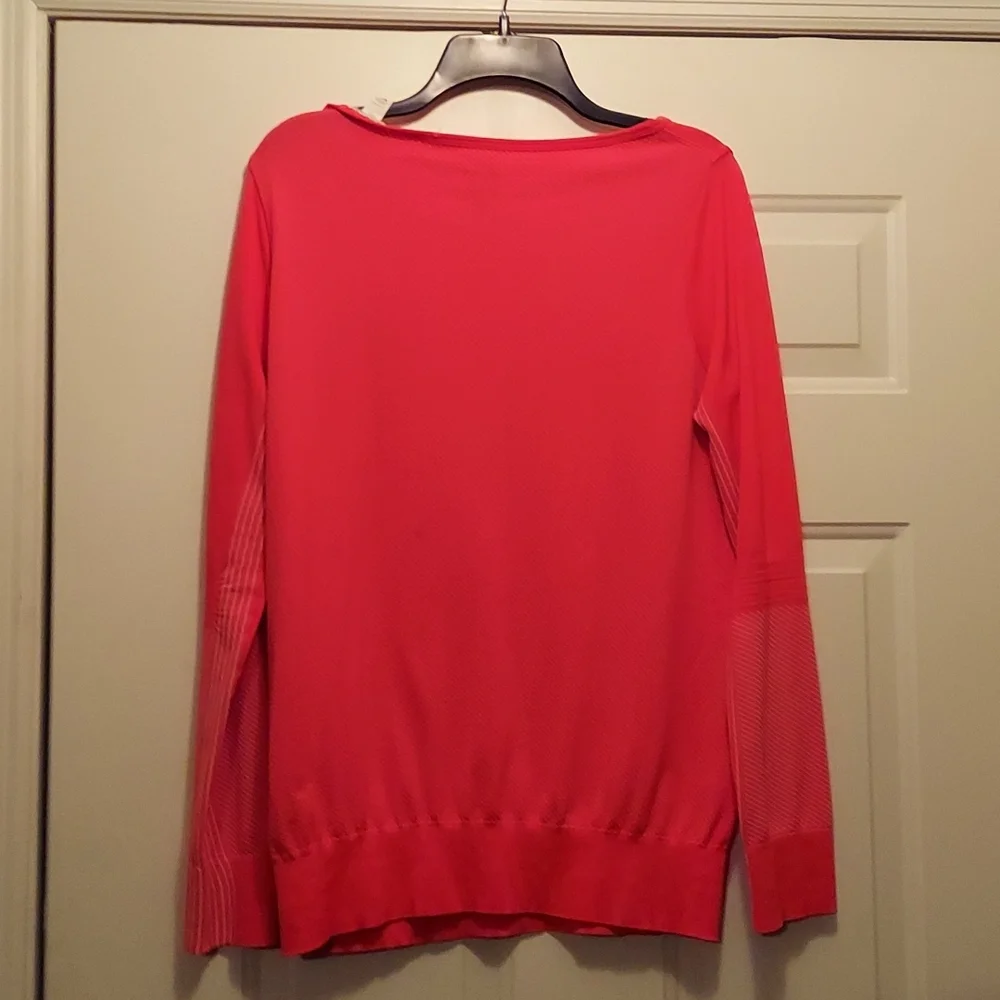 Women's Nike Dri-fit athletic top - Picture 6 of 7